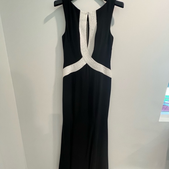 Full length gown, black, white accents - Picture 7 of 9